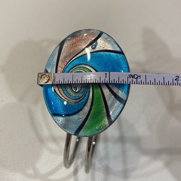 Murano style oval glass hinged silver tone bracelet. New. - Picture 6 of 7